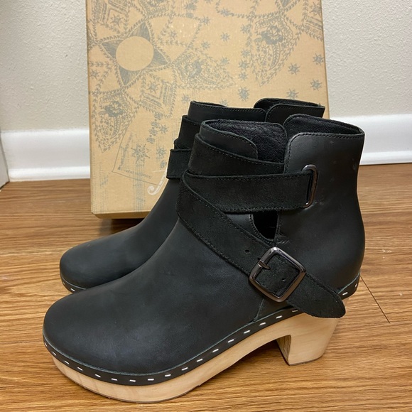 Free People Bungalow Clog Boots - Picture 5 of 8